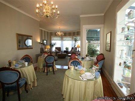 The Atrium Bed and Breakfast Fort Bragg Restaurant billede
